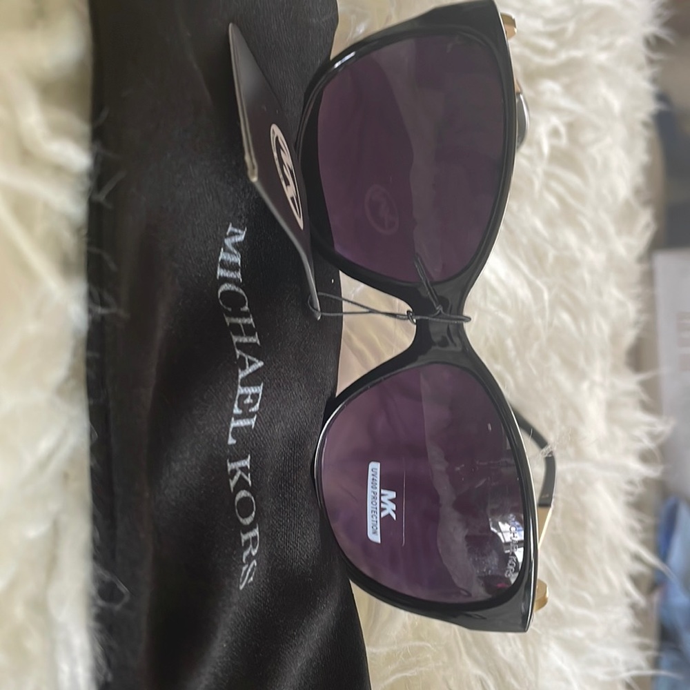 Micheal kors sunglasses brand new with tag